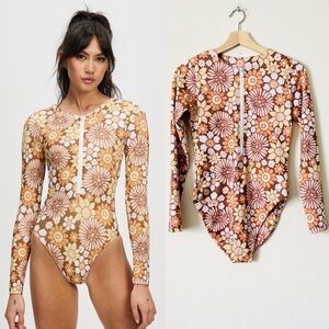 Kavala LARGE Sulawesi long sleeve zip surf suit in floral print